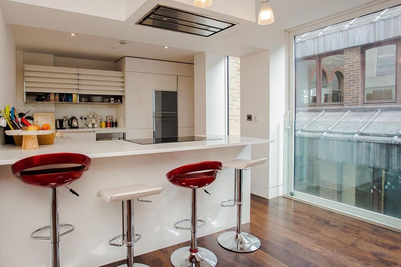Beautiful Newly Renovated 2 Bed Apartment In Bank London Exterior photo
